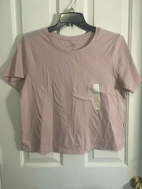 Universal Thread Light Mauve Short Sleeve Crewneck Tee